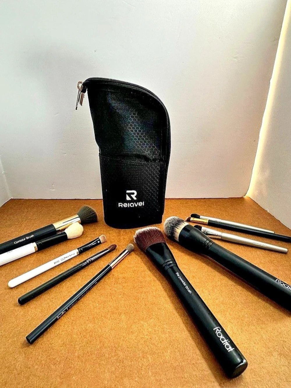 Rodial, Mac & Billon Dollar Makeup Brush Set with Pouch & 15 x Mirror